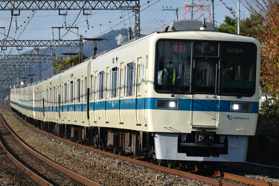 小田急8000形8058×4<br class="br-sp" />(8058F)(8058編成)の写真