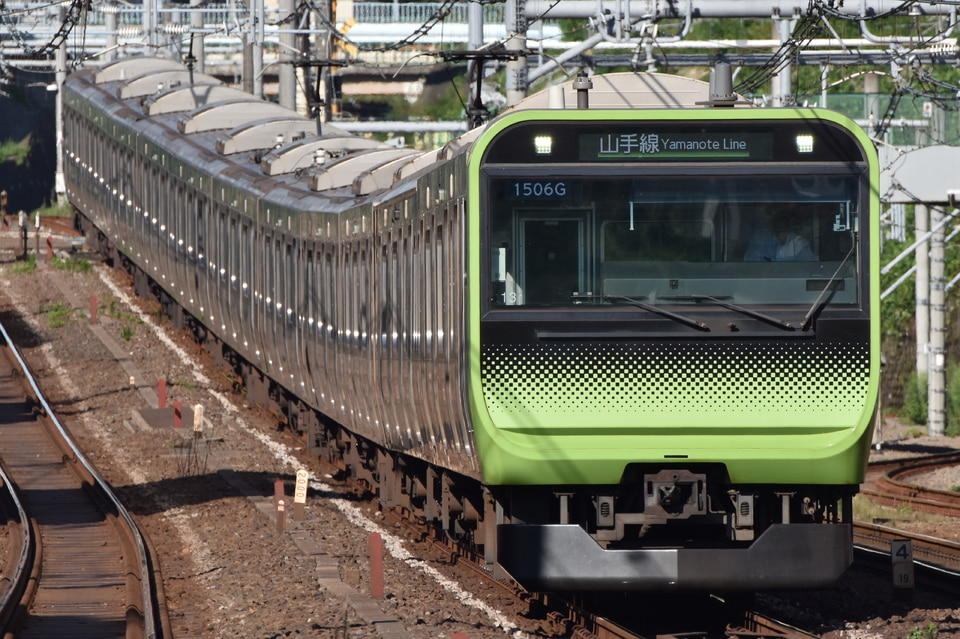 JR東E235系トウ13編成<br class="br-sp" />(トウ13)の写真