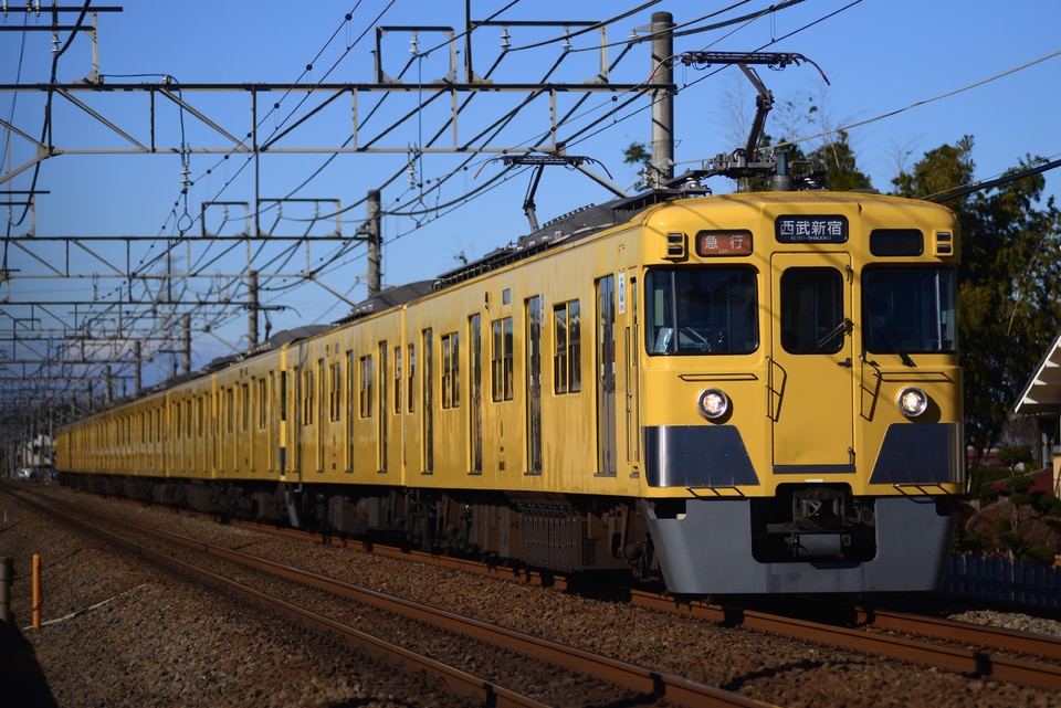 西武2000系2403F<br class="br-sp" />(2403編成)の写真