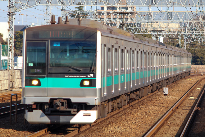 E233系を和泉多摩川駅で撮影した写真
