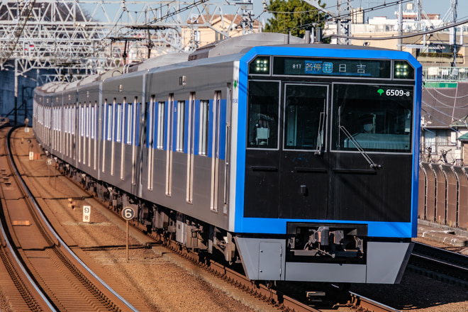 志村車両検修場6500形6509Fを多摩川駅で撮影した写真