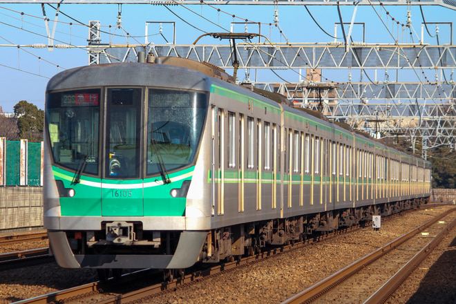 16000系を和泉多摩川駅で撮影した写真