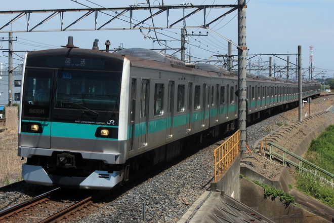 松戸車両センター本区E233系マト14編成を吉川駅で撮影した写真
