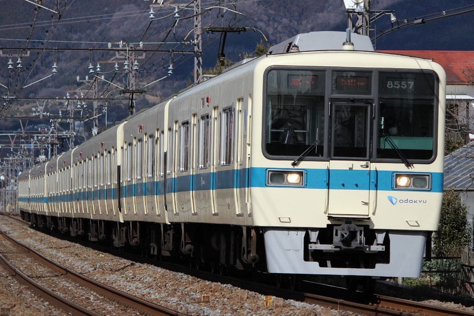 小田急8000形8057×4<br class="br-sp" />(8057F)(8057編成)の写真