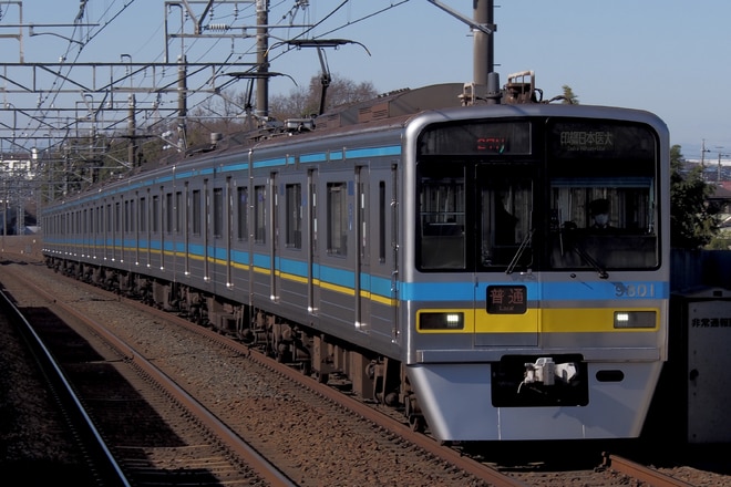 印旛車両基地9800形9808編成を大町駅で撮影した写真