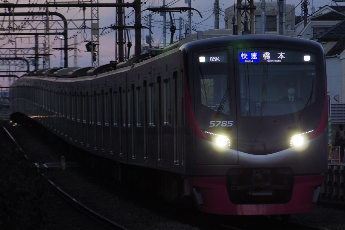 京王電鉄  5000系　 5735f