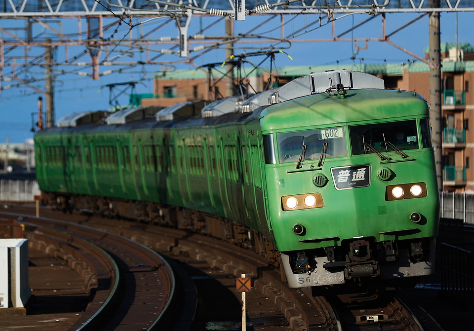 JR西キハ122系S6編成<br class="br-sp" />(キハ122-6)の写真