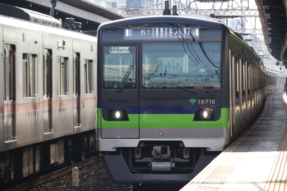 東京都交通局 大島車両検修場 10-300形 10-710F