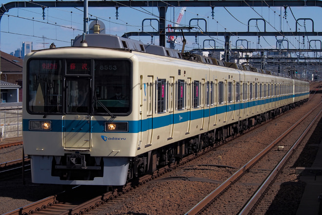 大野総合車両所8000形8253×6を祖師ヶ谷大蔵駅で撮影した写真
