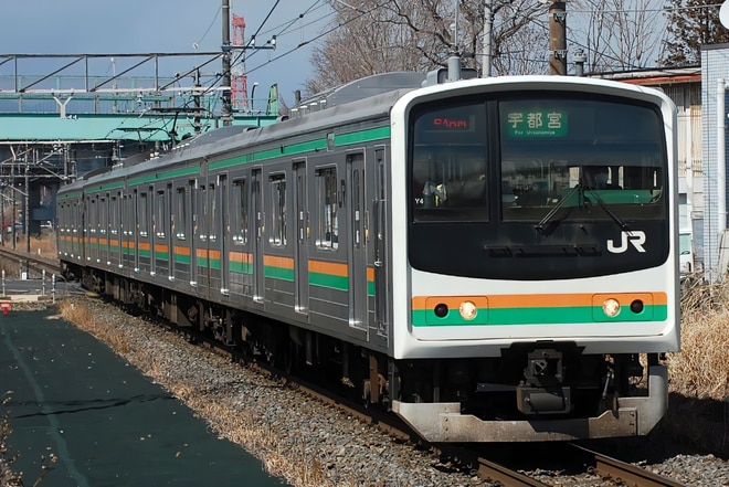 205系ヤマY4を片岡駅で撮影した写真