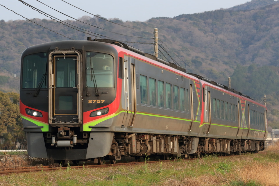 JR四2700系2757の写真