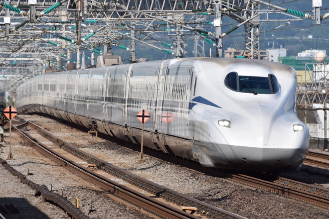 大井車両基地N700S系J15編成を小田原駅で撮影した写真