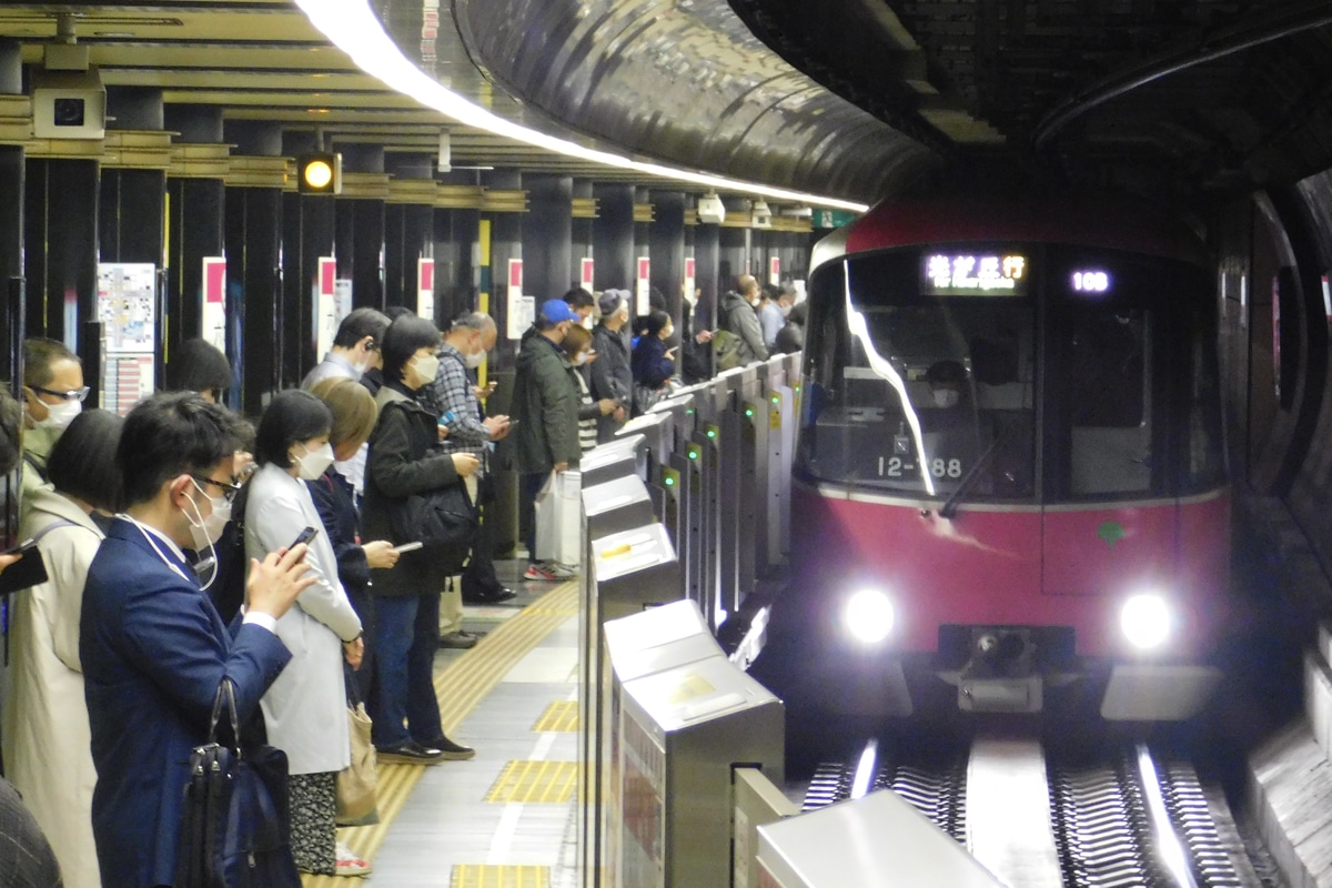 東京都交通局  12-600型 12-781F