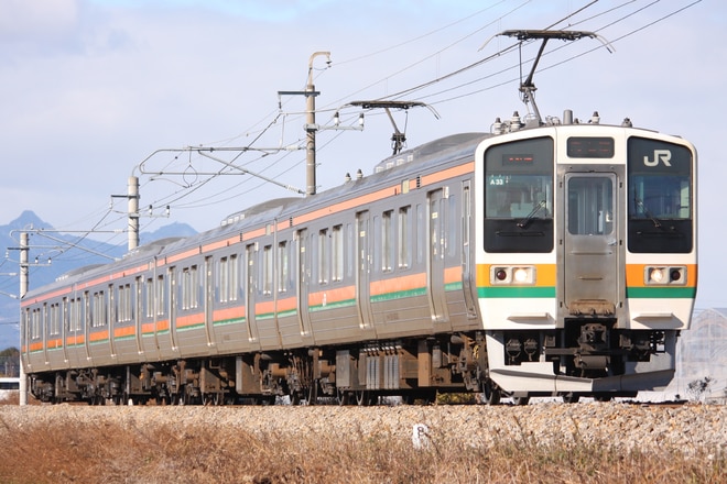 高崎車両センター211系A33編成を駒形～伊勢崎間で撮影した写真