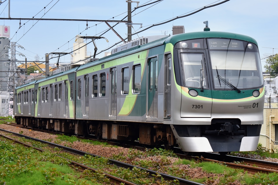 東急7000系7101F<br class="br-sp" />(7101編成)の写真