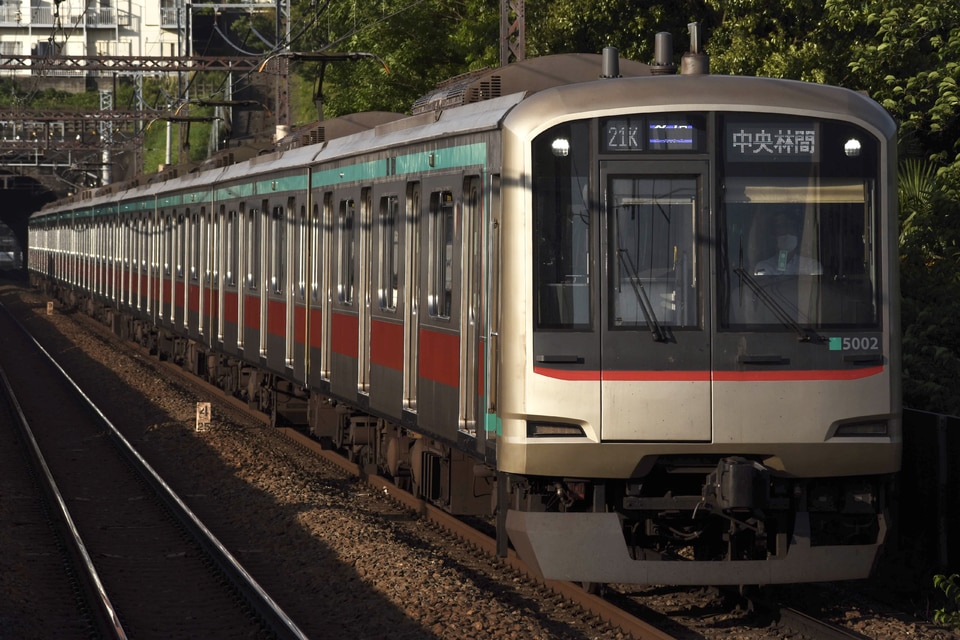 東急5000系5102F<br class="br-sp" />(5102編成)の写真