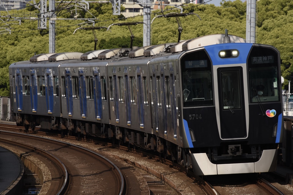 阪神5700系5703F<br class="br-sp" />(5703編成)の写真