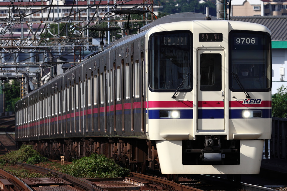 京王9000系9706F<br class="br-sp" />(9706編成)の写真