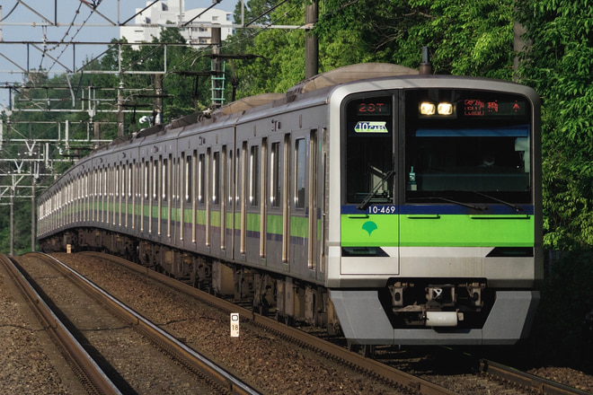 10‐300形10-460Fを南大沢駅で撮影した写真
