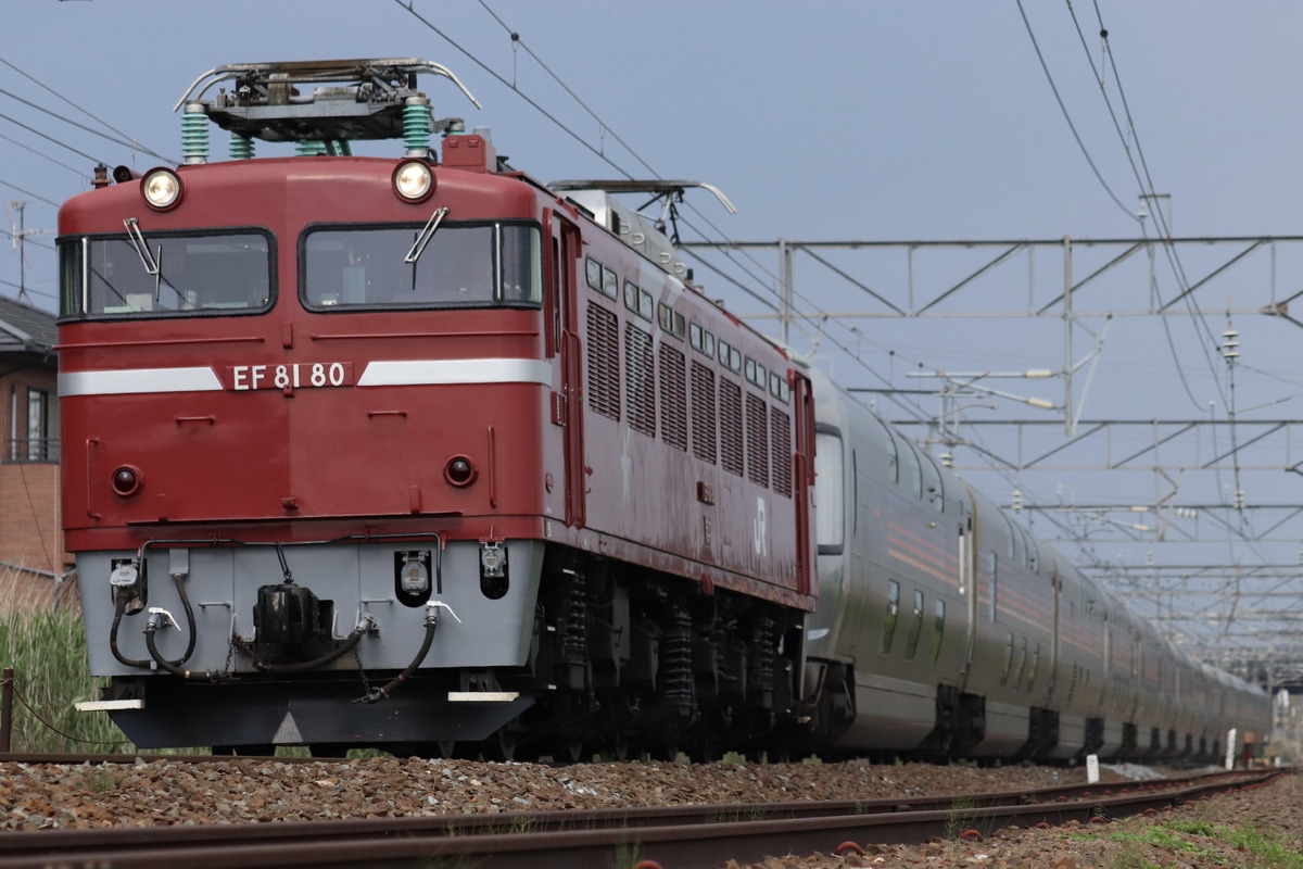 JR東日本 尾久車両センター EF81 80 