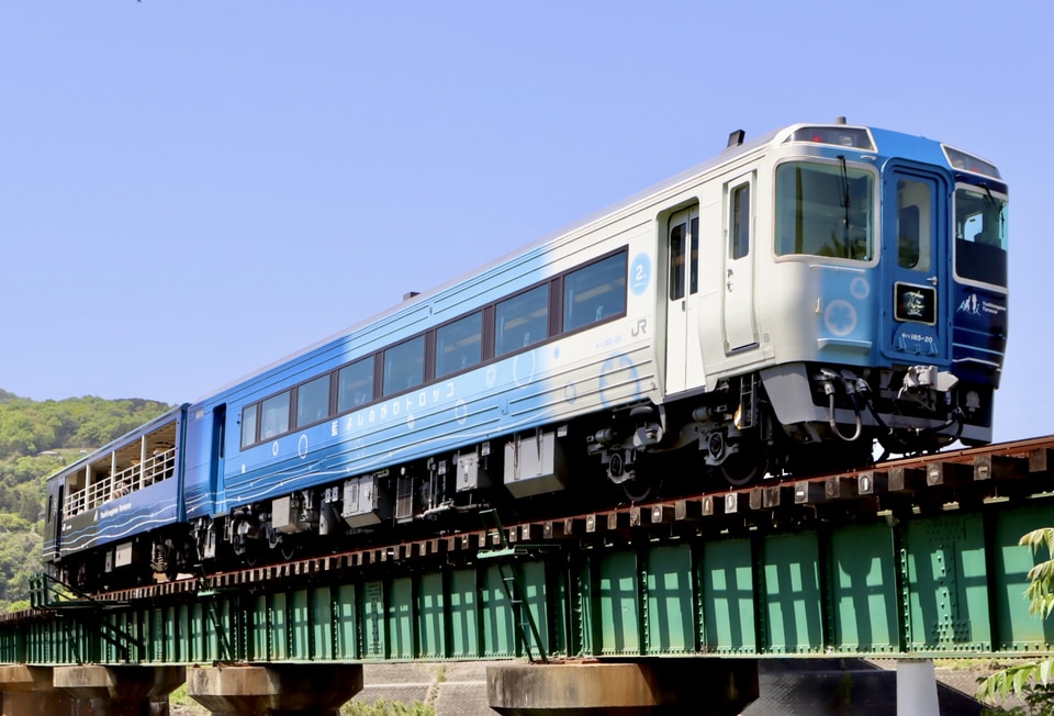 JR四キハ185系キハ185-20の写真