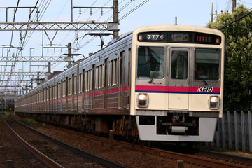 京王電鉄  7000系 7724F