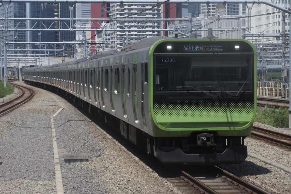 JR東E235系トウ32編成<br class="br-sp" />(トウ32)の写真
