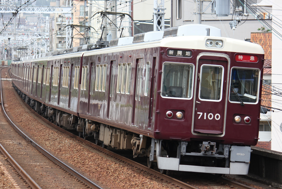 阪急7000系7000×8R<br class="br-sp" />(7000F)(7000編成)の写真