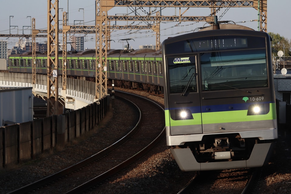 都営10-300形10-600編成<br class="br-sp" />(10-600F)の写真