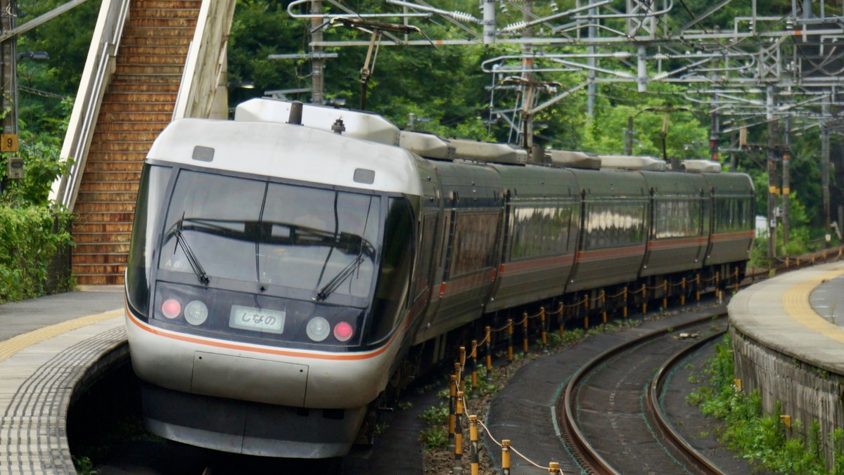 JR東日本  383系 A8編成