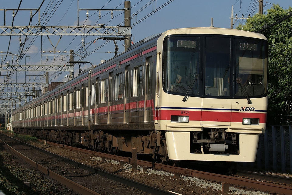 京王8000系8721F<br class="br-sp" />(8721編成)の写真