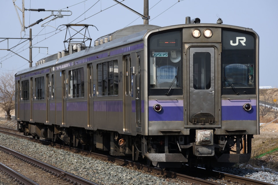 JR東701系クモハ701-1015+クハ700-1015の写真