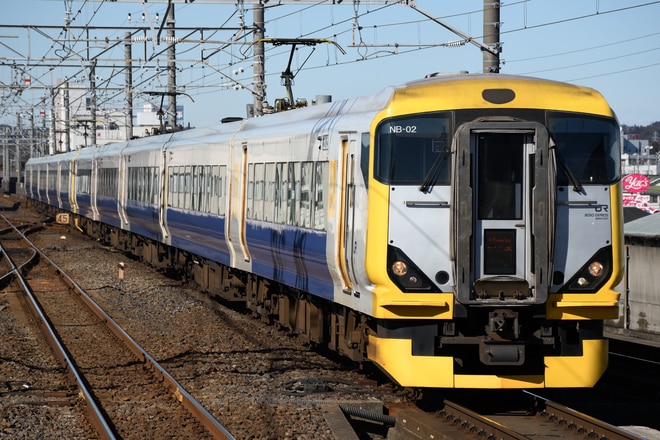 幕張車両センターE257系マリNB-02編成を茂原駅で撮影した写真