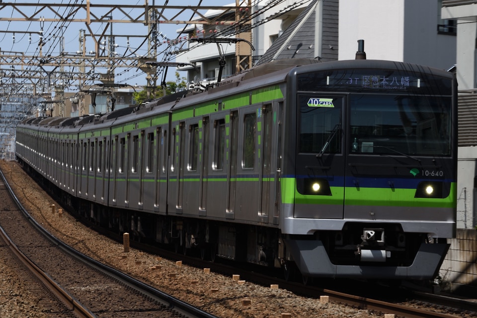 都営10-300形10-640編成<br class="br-sp" />(10-640F)の写真