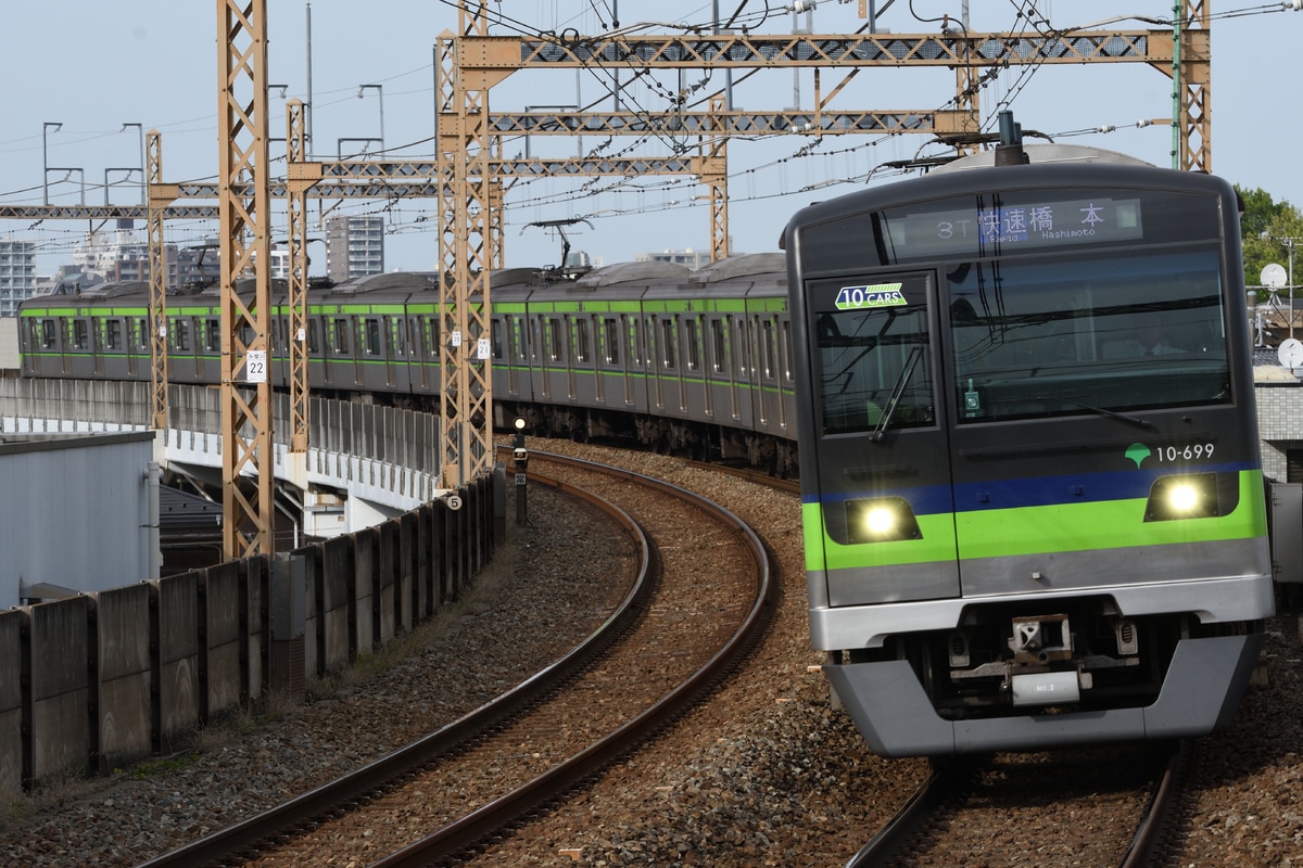 東京都交通局 大島車両検修場 10-300形 10-690F