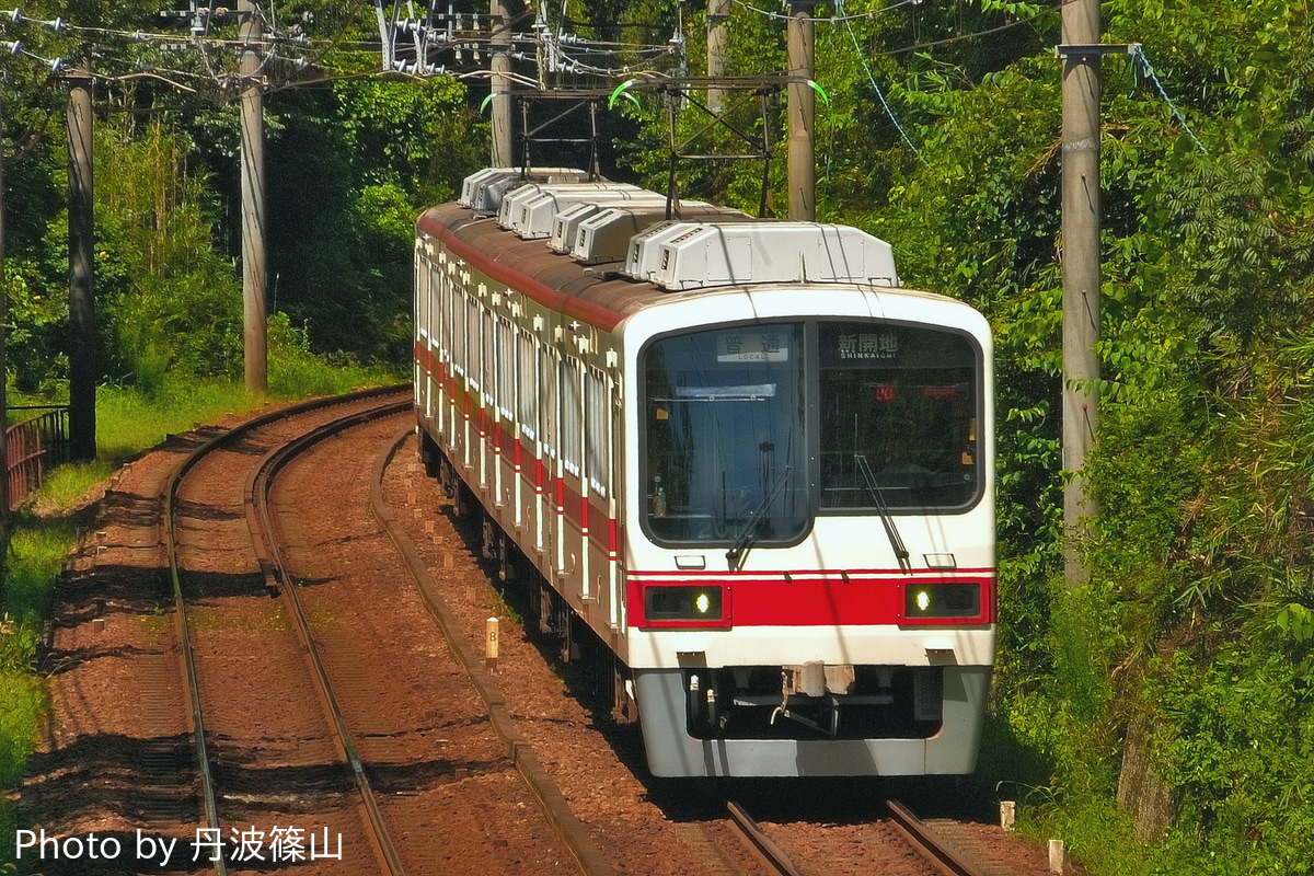神戸電鉄 鈴蘭台車庫 2000系 2010F