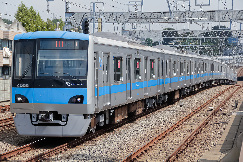小田急4000形4055×10<br class="br-sp" />(4055F)(4055編成)の写真