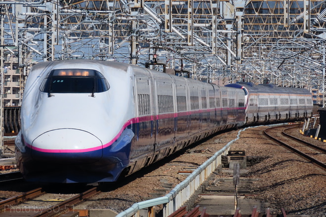 新幹線総合車両センターE2系J68編成を大宮駅で撮影した写真