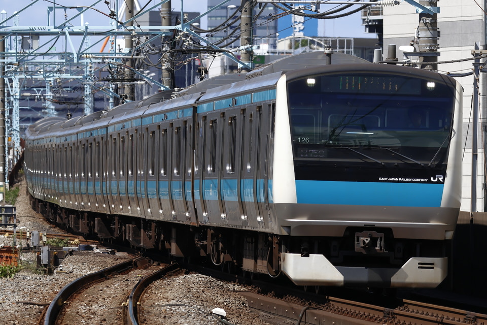 JR東E233系サイ126編成<br class="br-sp" />(ウラ126編成)の写真