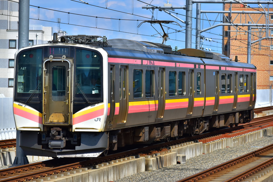JR東日本 E129系 ニイA27編成の写真