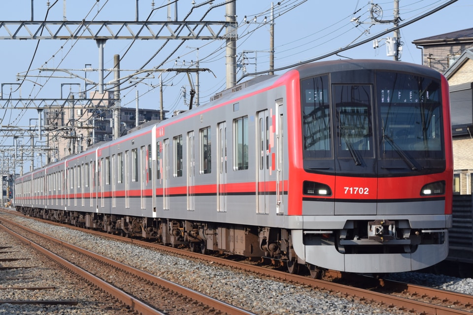 東武70000系71702F<br class="br-sp" />(71702編成)の写真