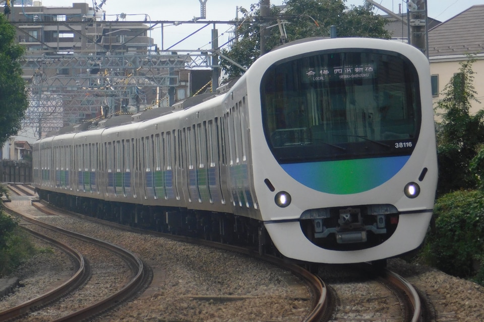 西武30000系38116F<br class="br-sp" />(38116編成)の写真