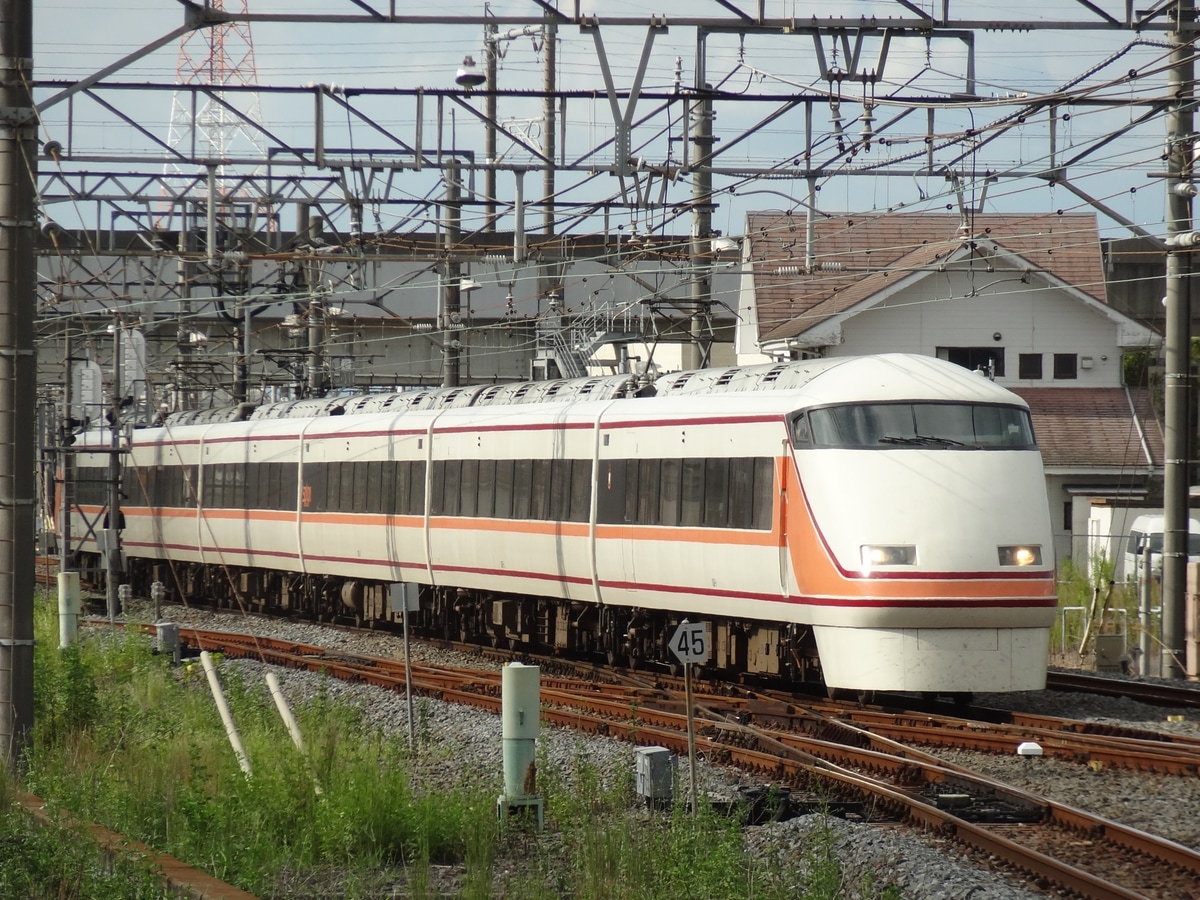 東武鉄道  東武100系 