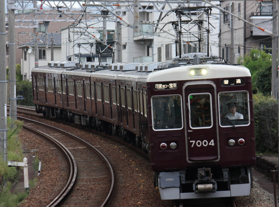 阪急7000系7004×6R<br class="br-sp" />(7004F)(7004編成)の写真
