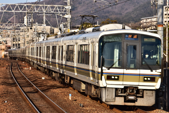 網干総合車両所本所 221系 B14編成 の写真 |鉄道写真投稿サイトTrain