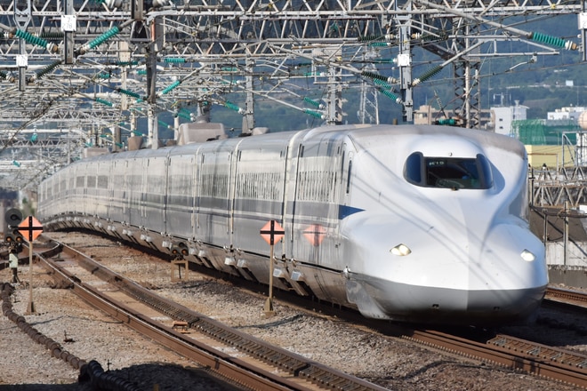 博多総合車両所本所N700系K15編成を小田原駅で撮影した写真