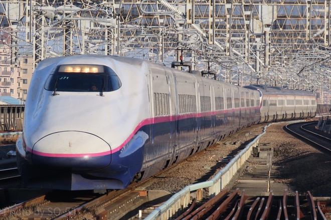 新幹線総合車両センターE2系J71編成を大宮駅で撮影した写真