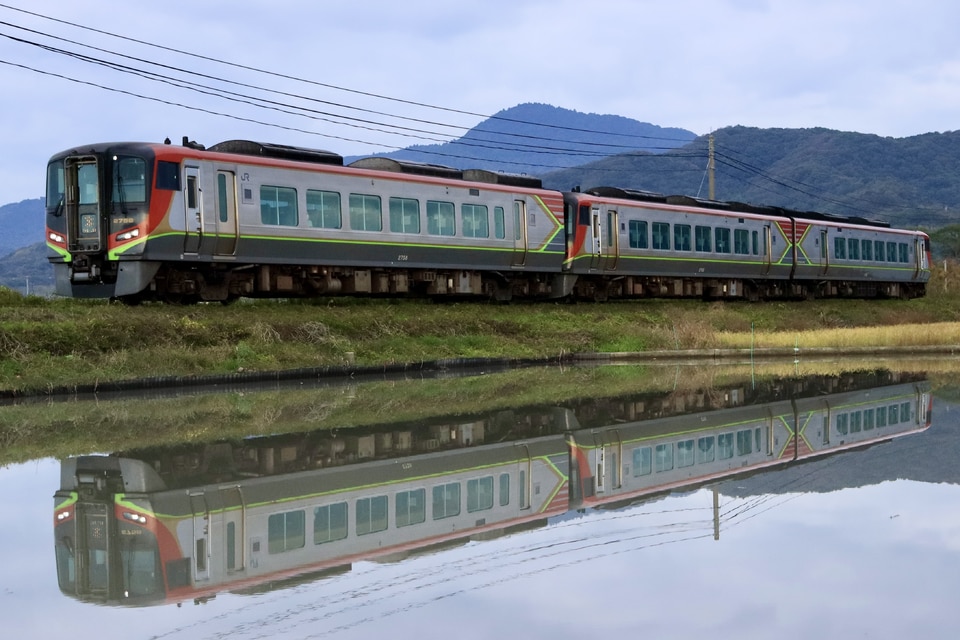 JR四2700系2758の写真