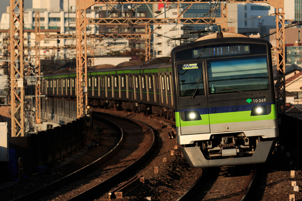 東京都交通局  10‐300型 10−560F