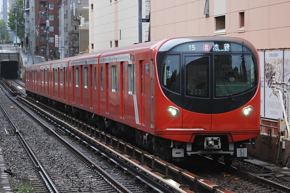 メトロ2000系2131F<br class="br-sp" />(2131編成)の写真